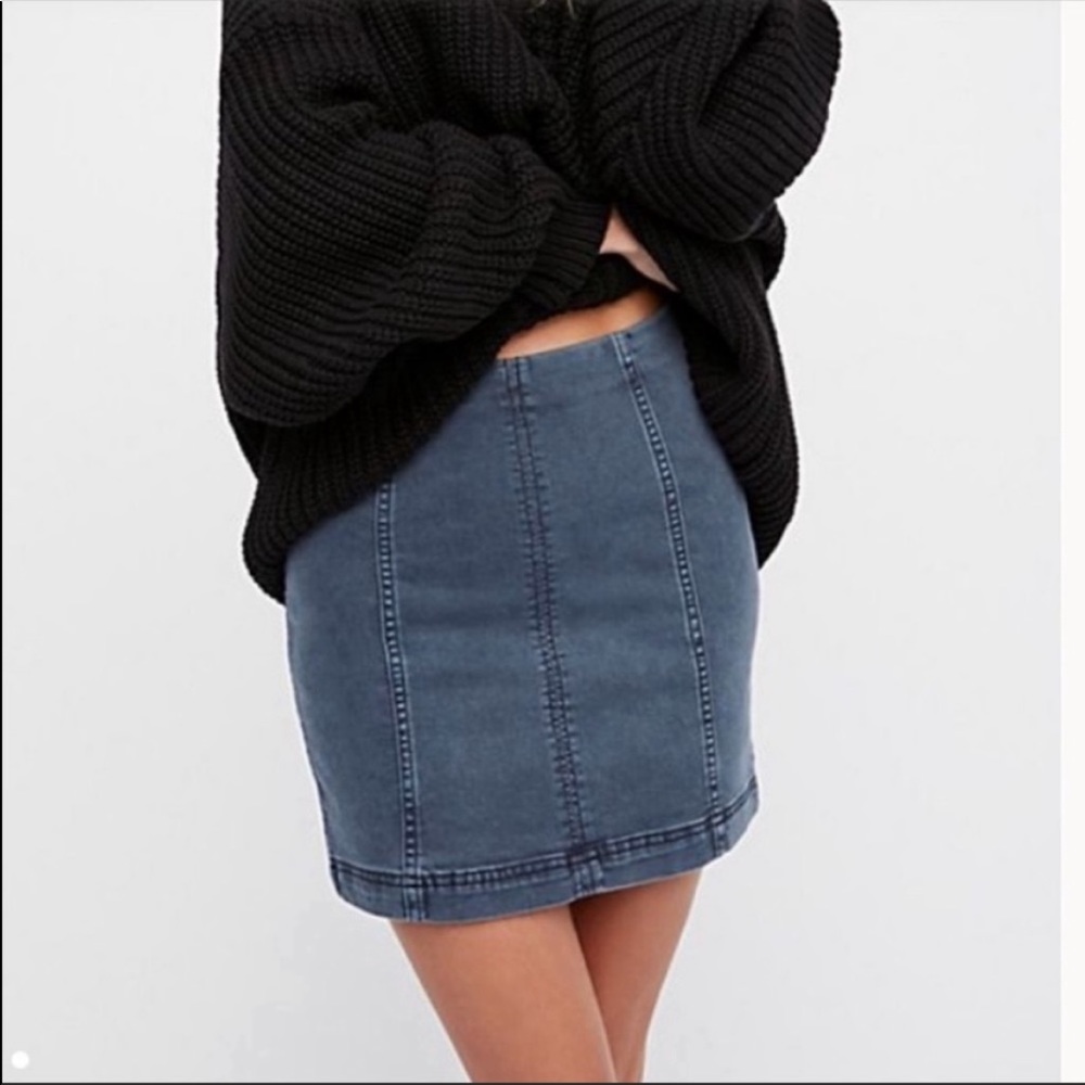 Free People Modern Femme Denim Mini Skirt in Westminster Blue NWT - Picture 2 of 6